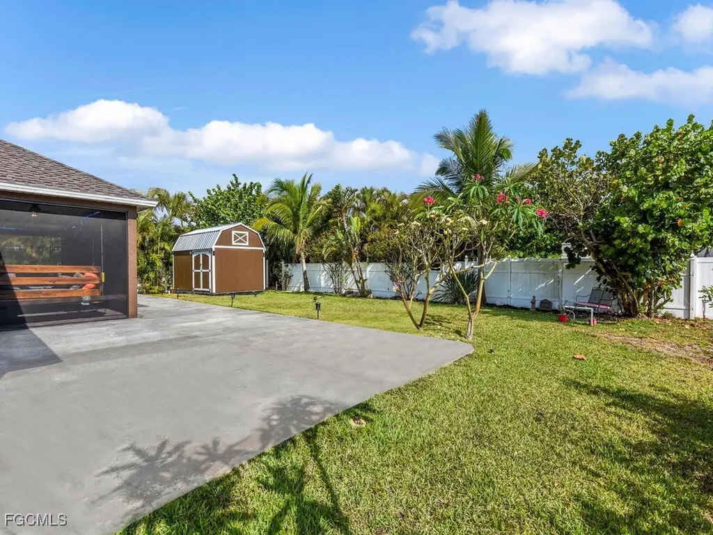 621 NW 28th Terrace Cape Coral FL 33993