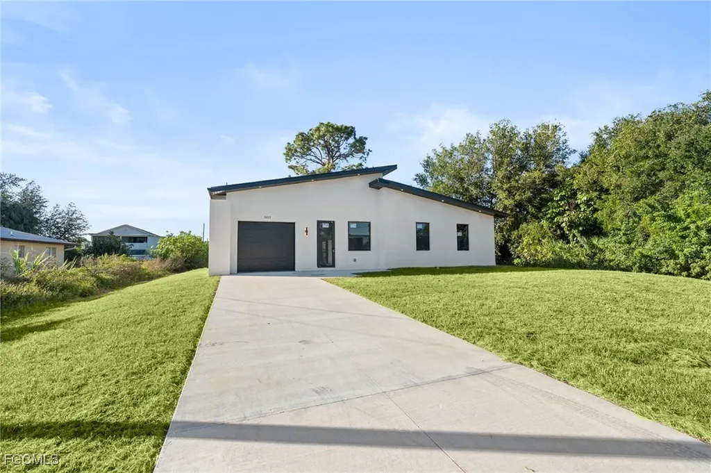2603 3rd Street SW Lehigh Acres FL 33976