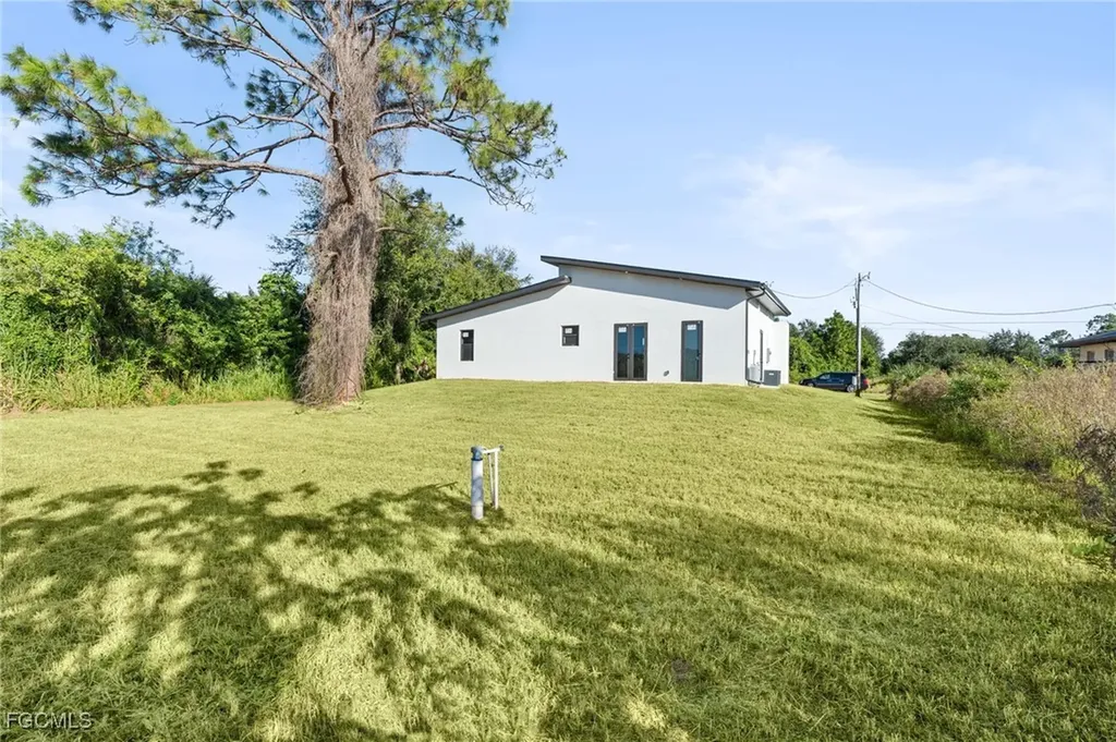 2603 3rd Street SW Lehigh Acres FL 33976