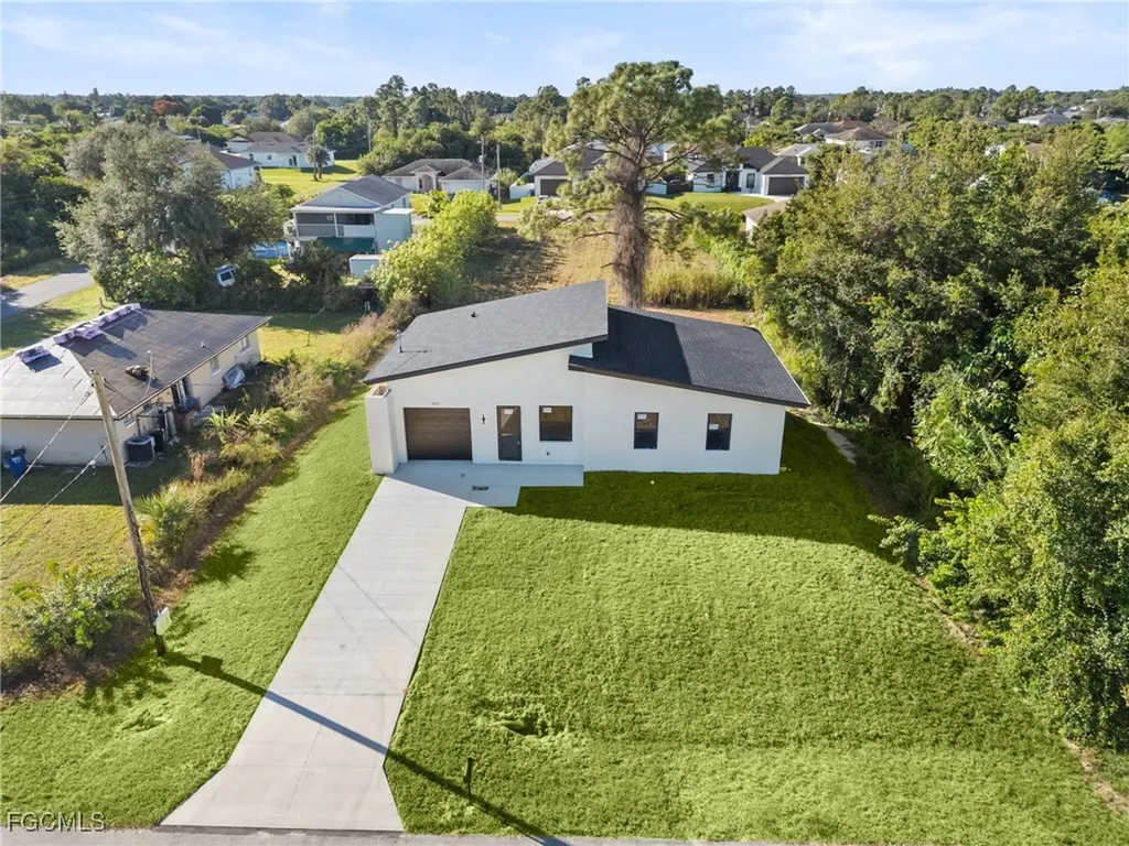2603 3rd Street SW Lehigh Acres FL 33976