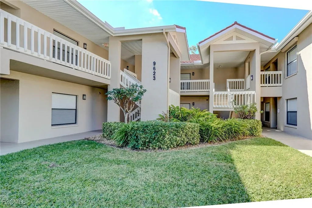 9623 Eaton Gardens Lane Fort Myers FL 33919