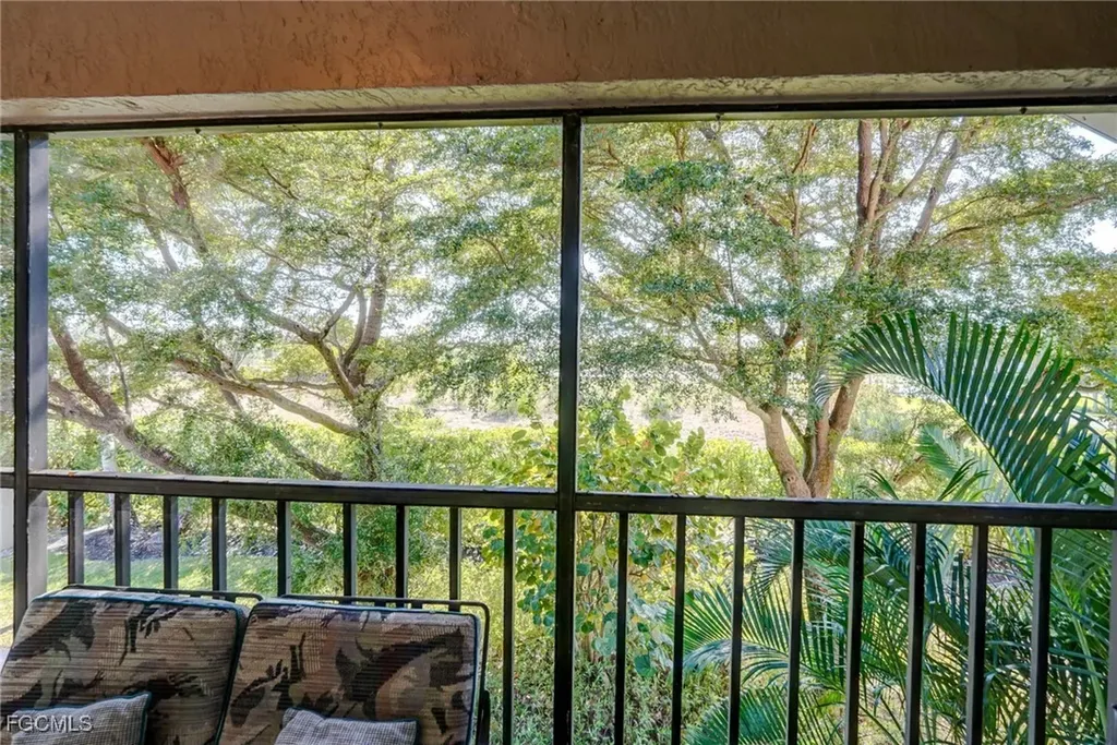 9623 Eaton Gardens Lane Fort Myers FL 33919