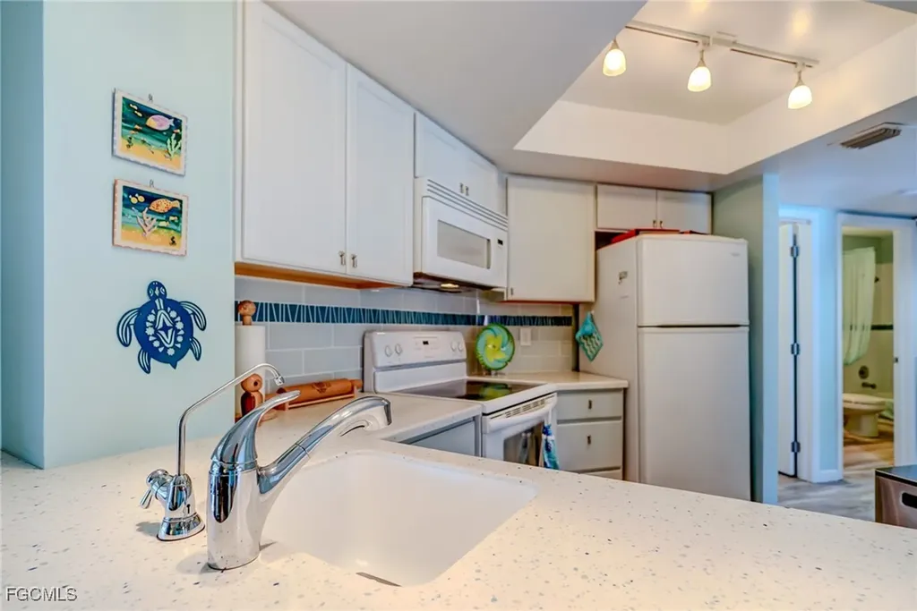9623 Eaton Gardens Lane Fort Myers FL 33919