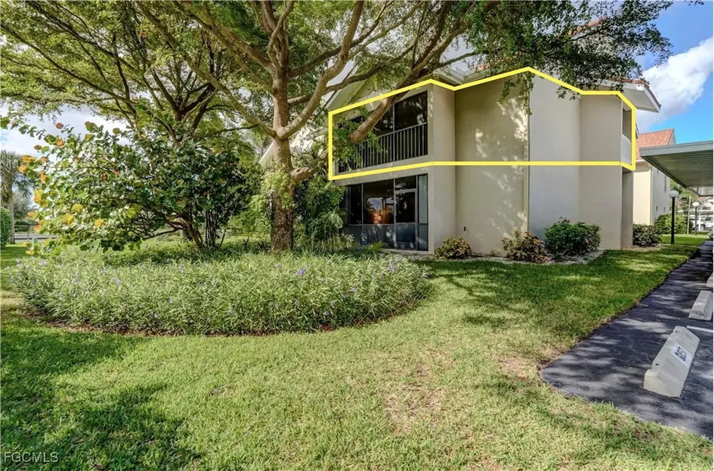 9623 Eaton Gardens Lane Fort Myers FL 33919