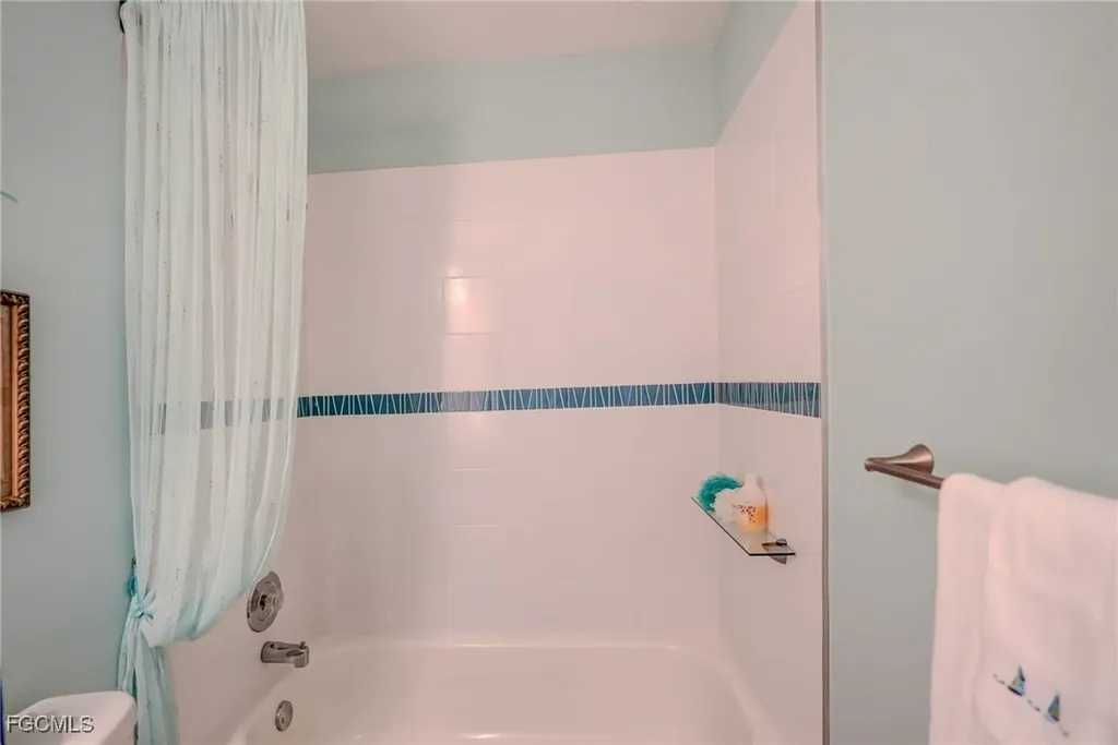 9623 Eaton Gardens Lane Fort Myers FL 33919