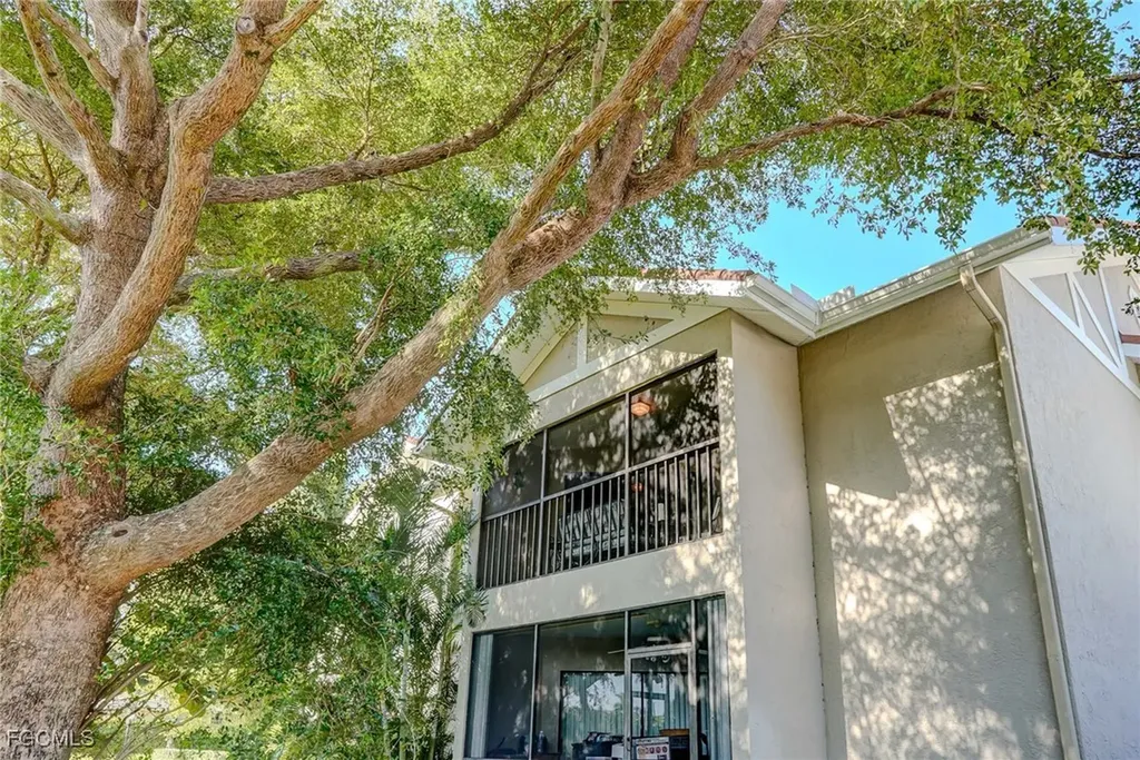 9623 Eaton Gardens Lane Fort Myers FL 33919
