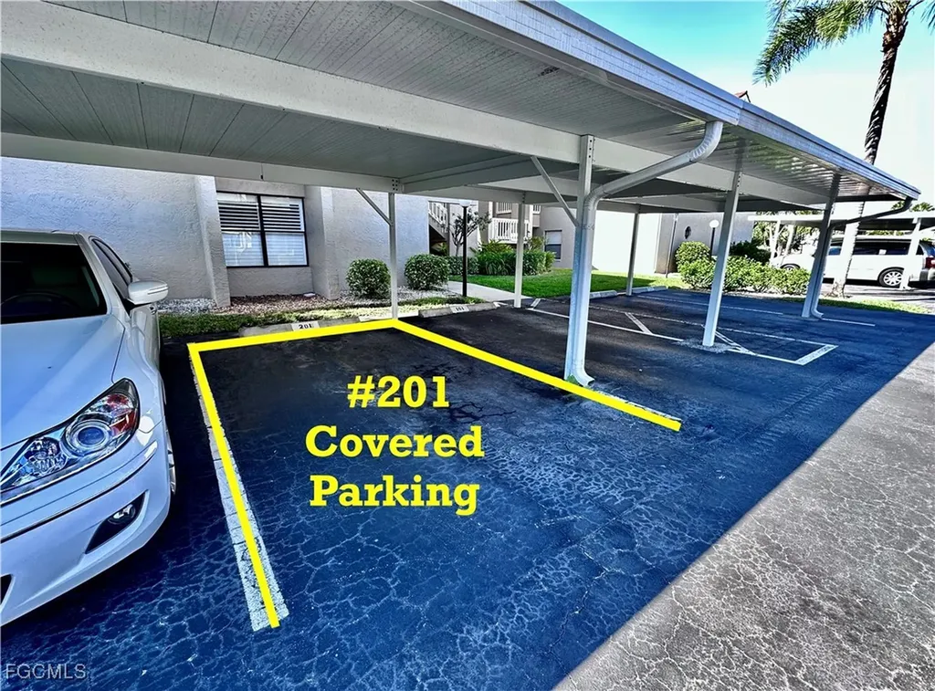 9623 Eaton Gardens Lane Fort Myers FL 33919