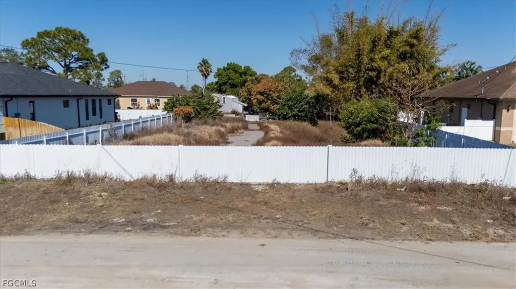 4312 4th Street SW Lehigh Acres FL 33976