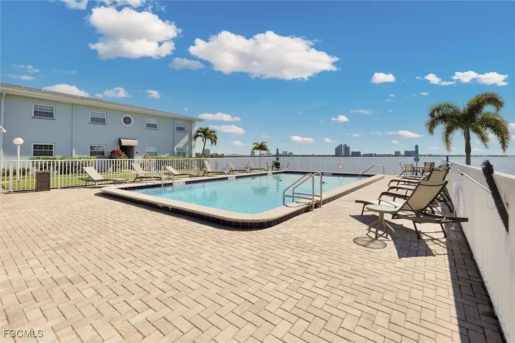 3340 N Key Drive North Fort Myers FL 33903
