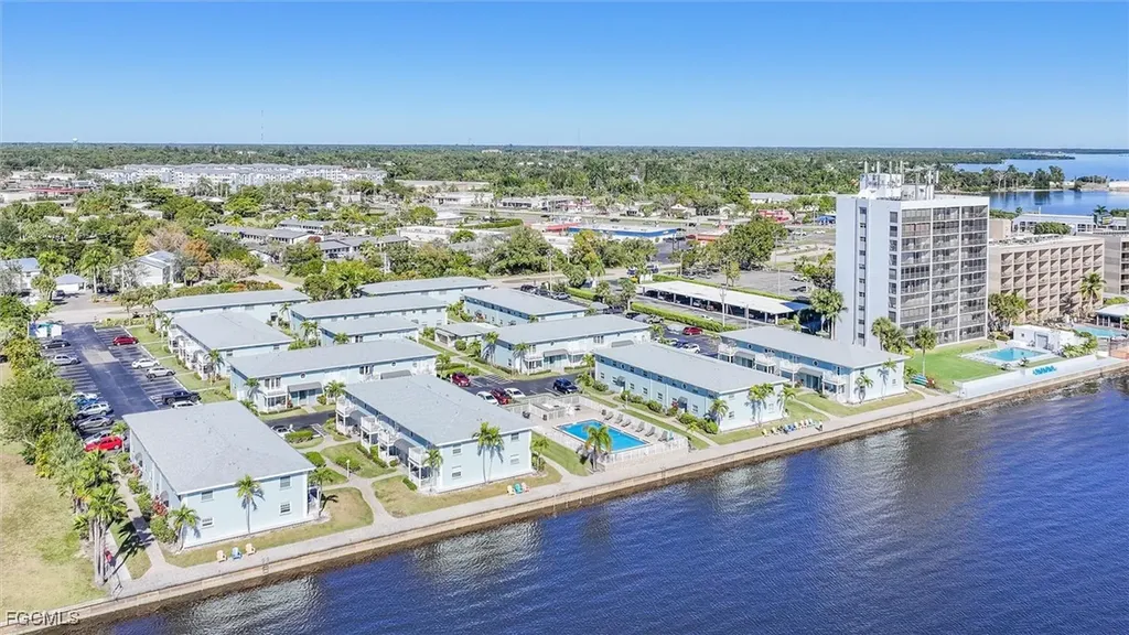 3340 N Key Drive North Fort Myers FL 33903