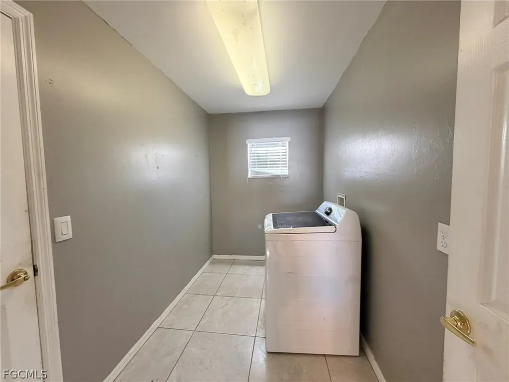 Cape Coral FL 33993