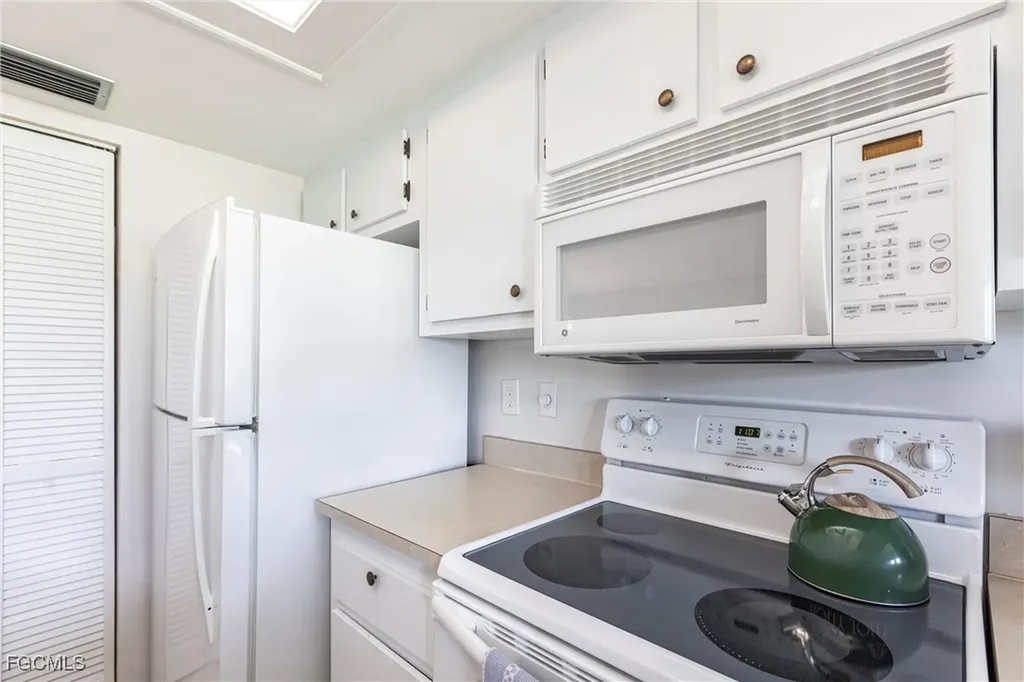 5665 Trailwinds Drive Fort Myers FL 33907