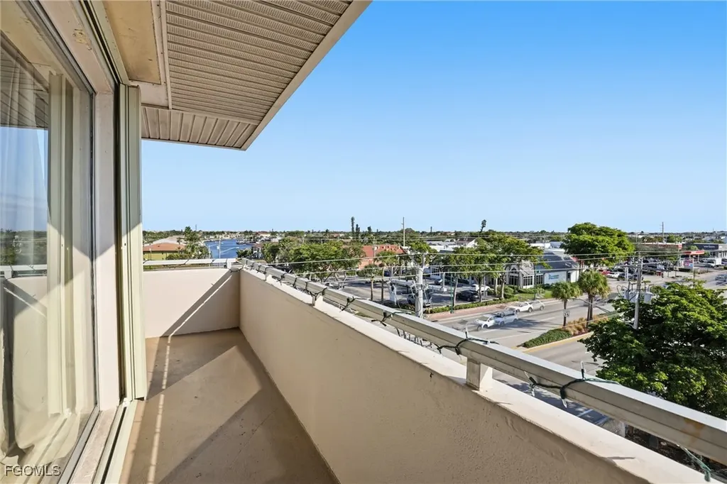 4803 Sunset Court Cape Coral FL 33904