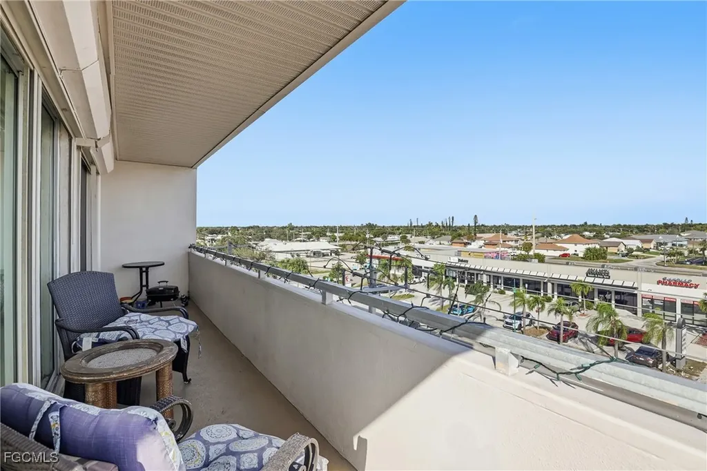 4803 Sunset Court Cape Coral FL 33904