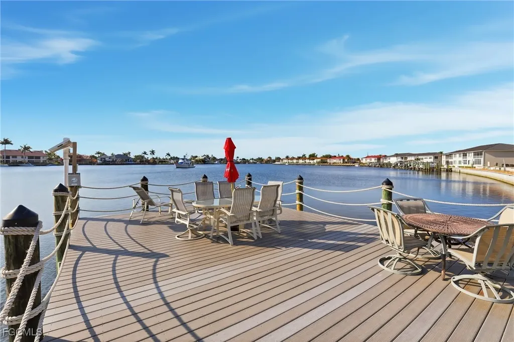 4803 Sunset Court Cape Coral FL 33904