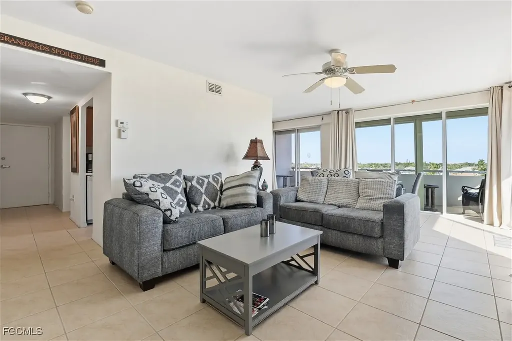 4803 Sunset Court Cape Coral FL 33904