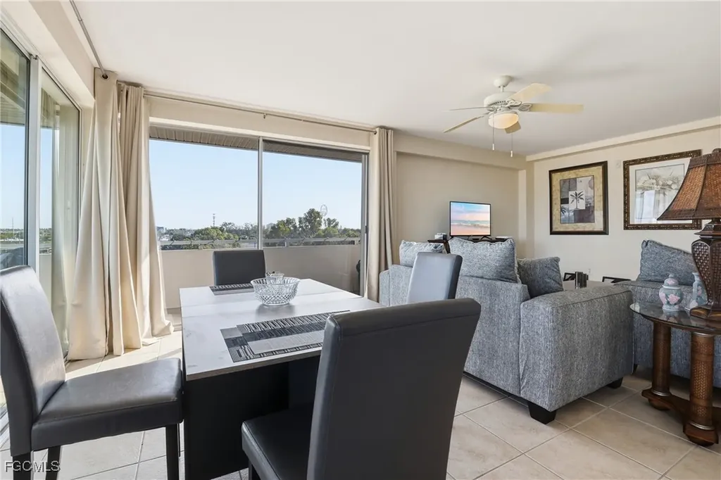 4803 Sunset Court Cape Coral FL 33904