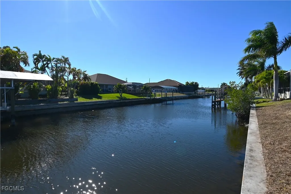 524 Mohawk Parkway Cape Coral FL 33914