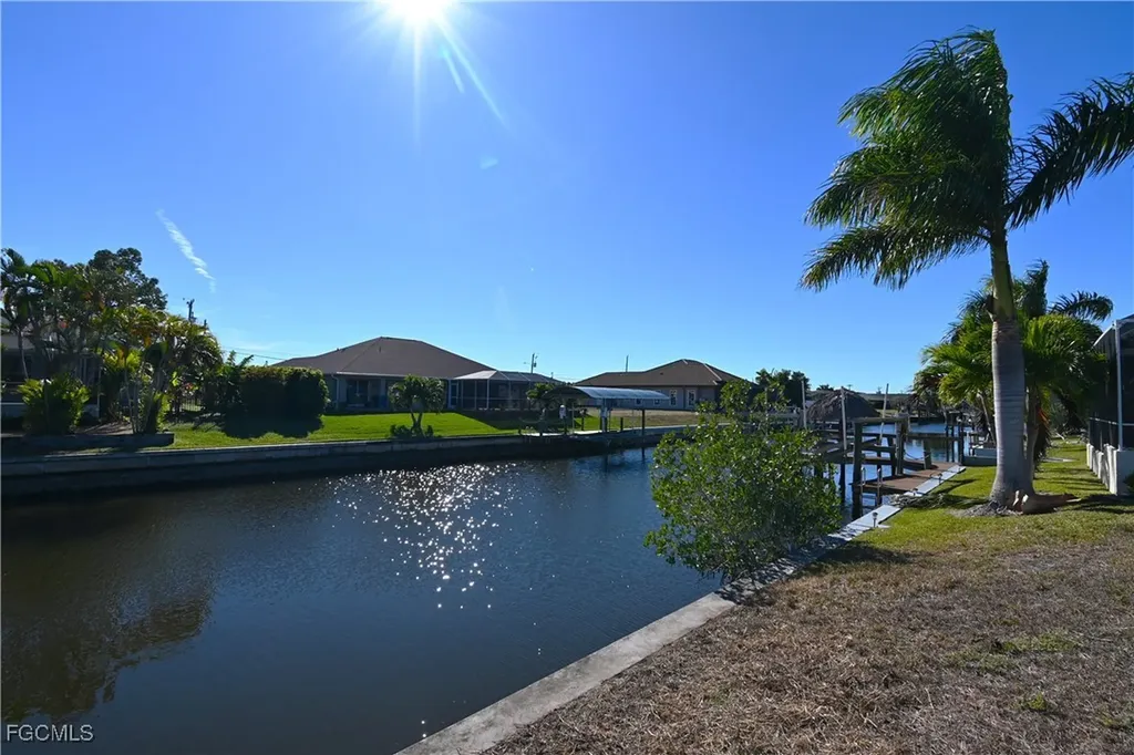 524 Mohawk Parkway Cape Coral FL 33914