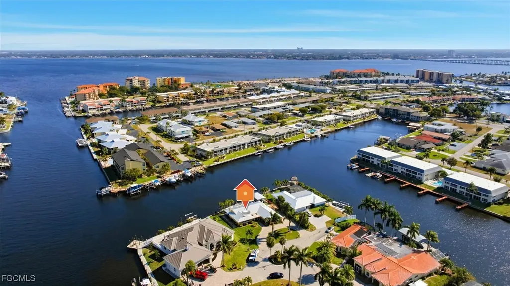 1755 SE 40th Terrace Cape Coral FL 33904