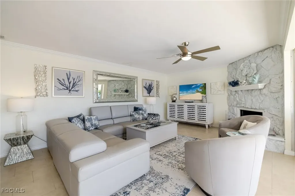 1755 SE 40th Terrace Cape Coral FL 33904