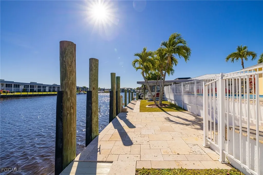 1755 SE 40th Terrace Cape Coral FL 33904