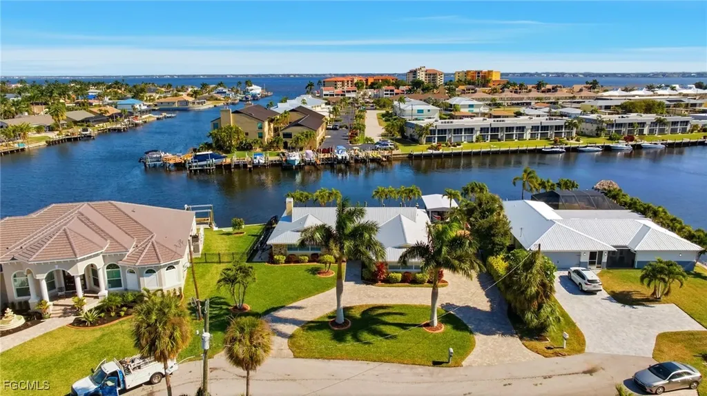 1755 SE 40th Terrace Cape Coral FL 33904