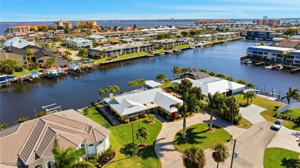 1755 SE 40th Terrace Cape Coral FL 33904