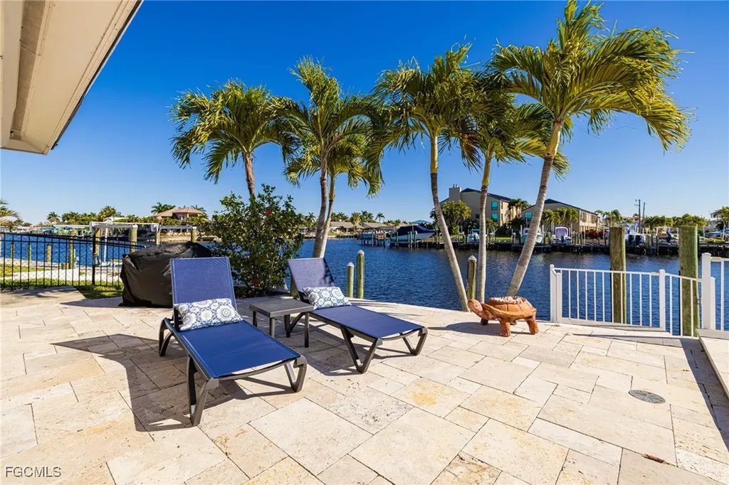 1755 SE 40th Terrace Cape Coral FL 33904