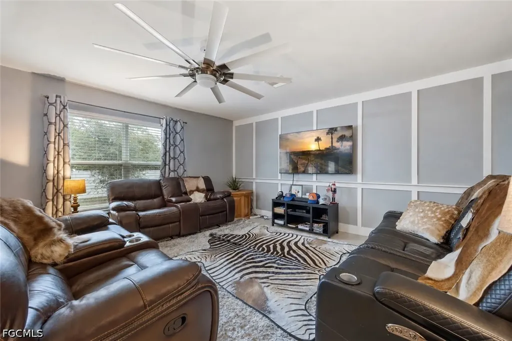 5014 Dania Circle Labelle FL 33935
