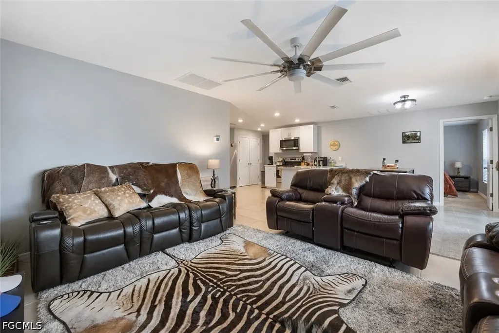 5014 Dania Circle Labelle FL 33935