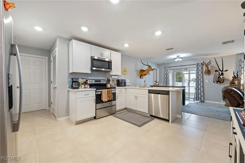 5014 Dania Circle Labelle FL 33935