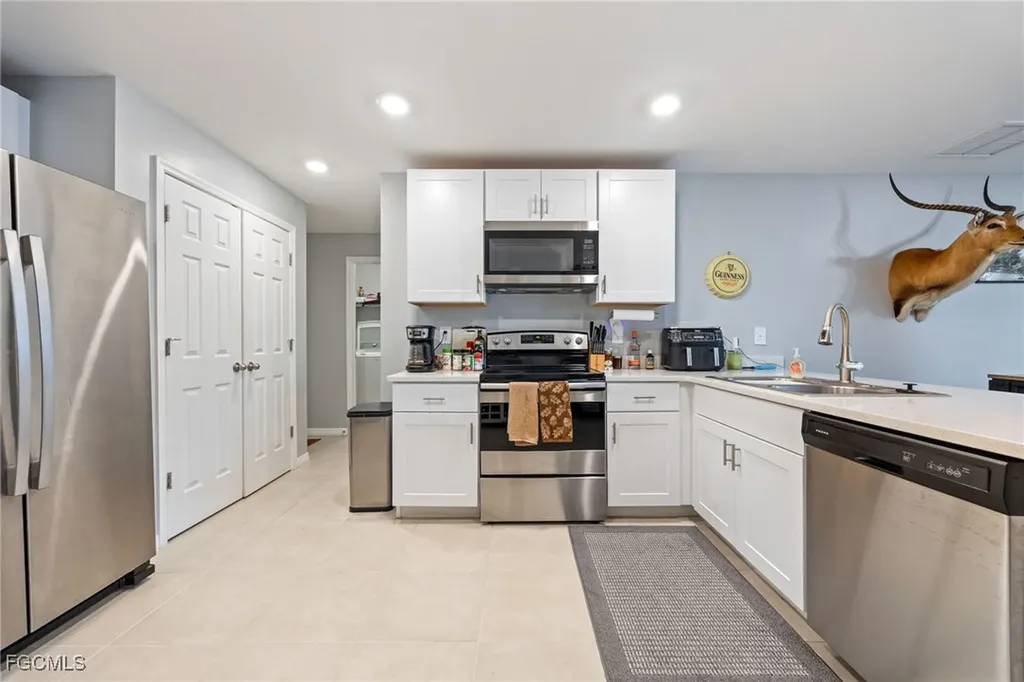 5014 Dania Circle Labelle FL 33935