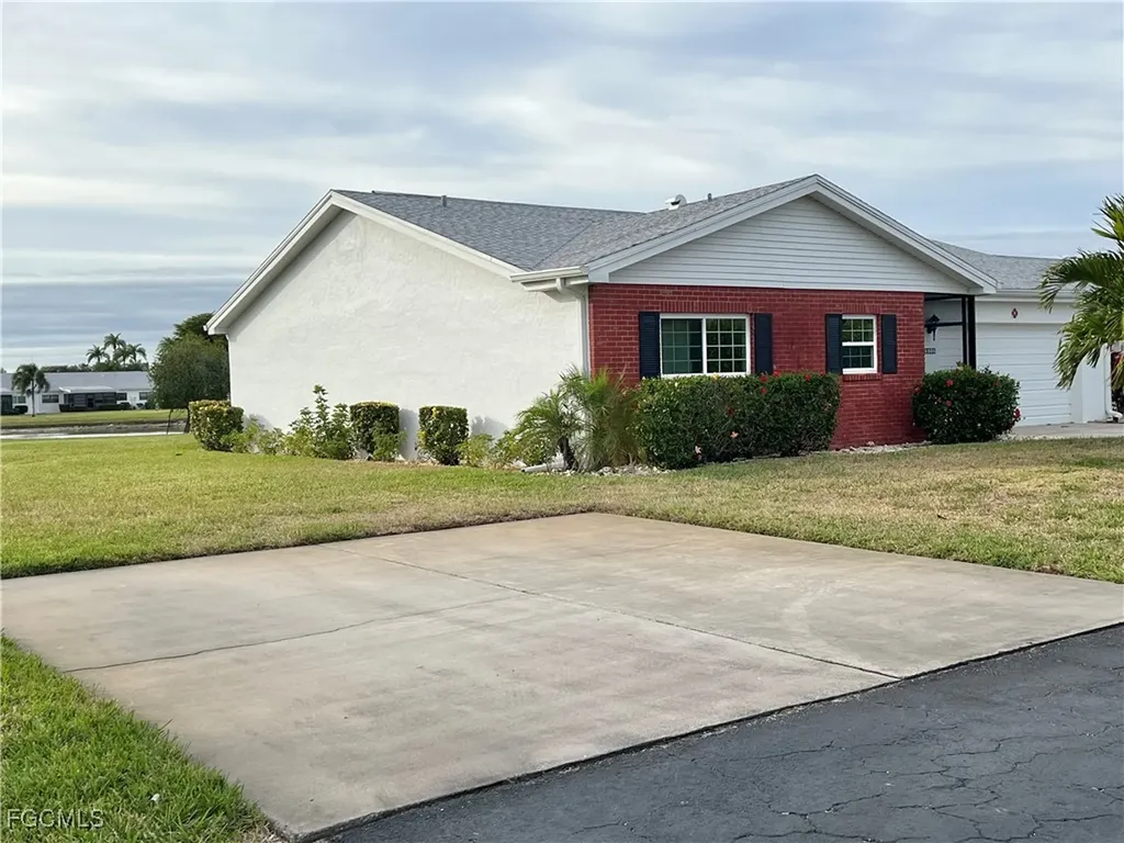 6986 Winkler Road Fort Myers FL 33919