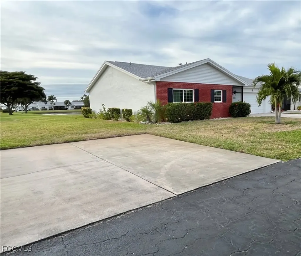 6986 Winkler Road Fort Myers FL 33919