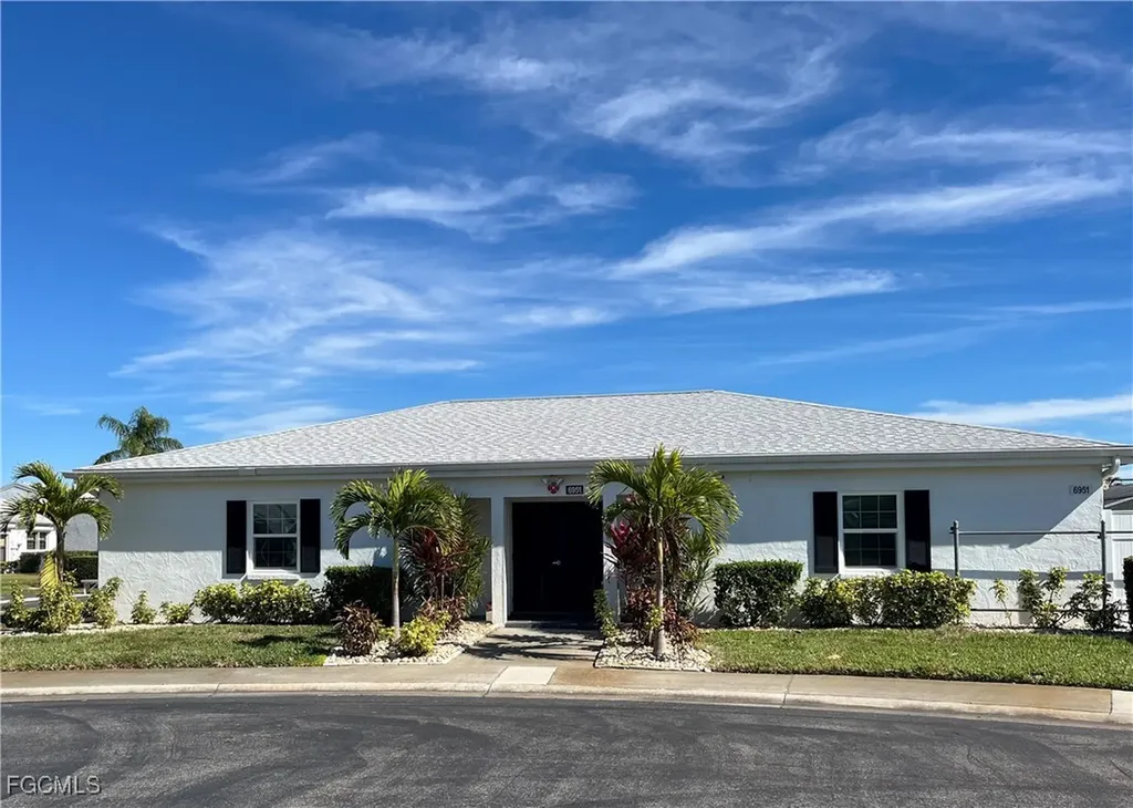 6986 Winkler Road Fort Myers FL 33919