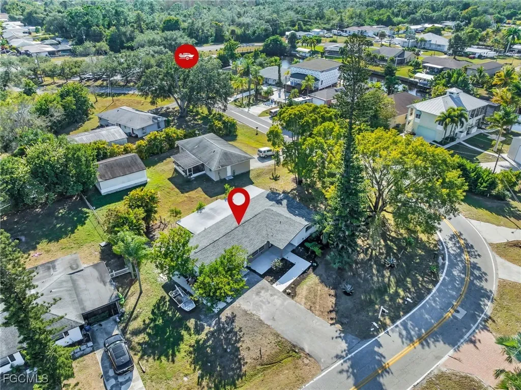 2114 Davis Boulevard Fort Myers FL 33905