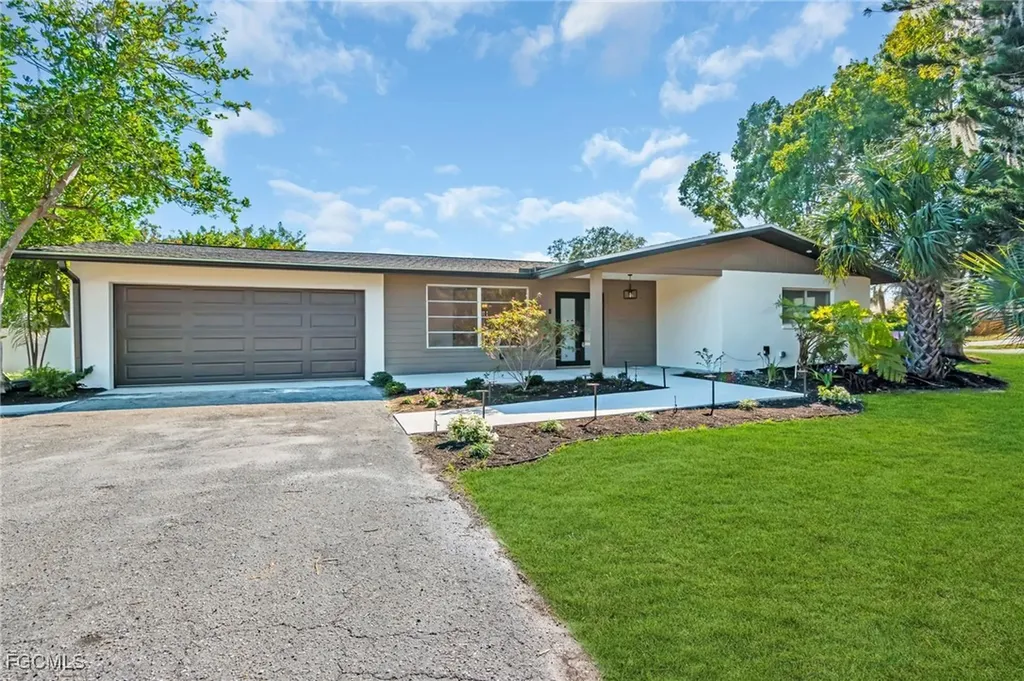 2114 Davis Boulevard Fort Myers FL 33905