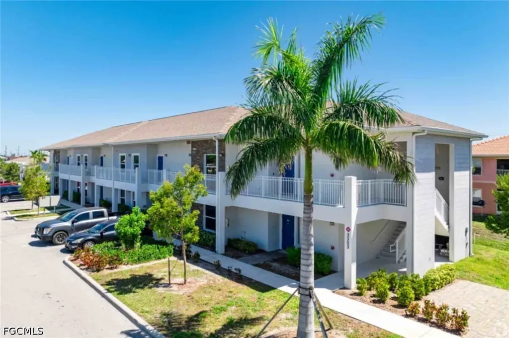 3303 SW 8th Place Cape Coral FL 33914