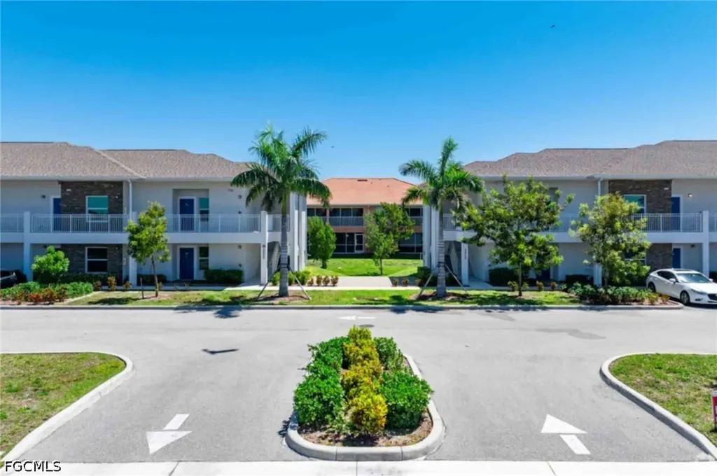 3303 SW 8th Place Cape Coral FL 33914
