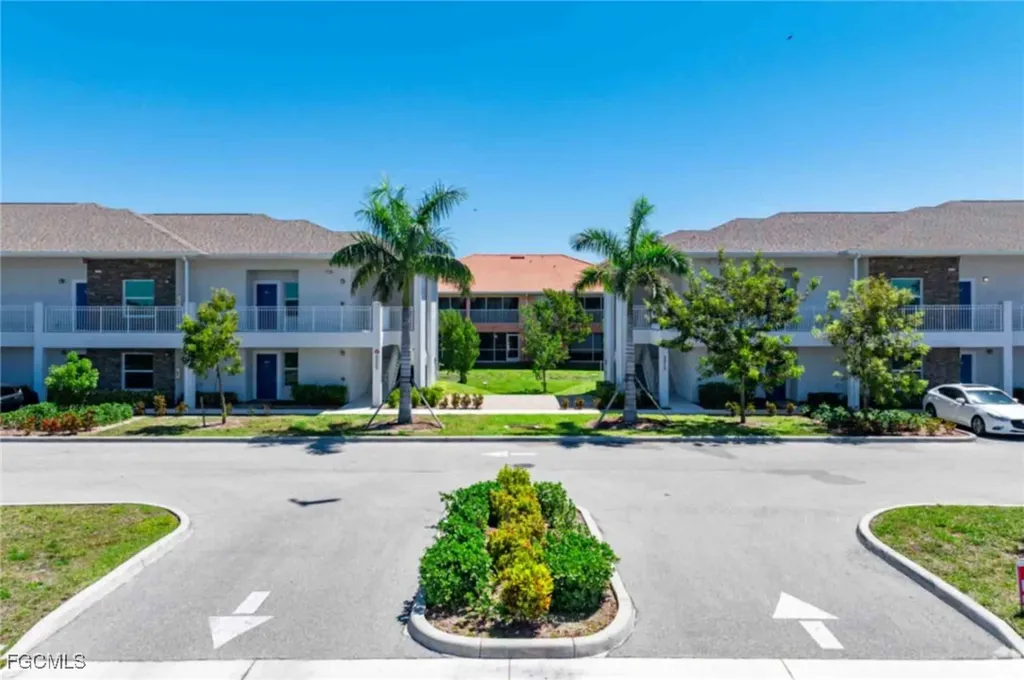 3303 SW 8th Place Cape Coral FL 33914