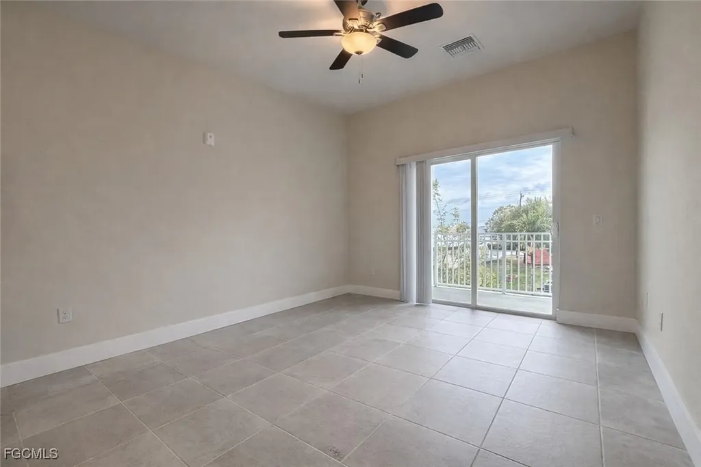 3303 SW 8th Place Cape Coral FL 33914