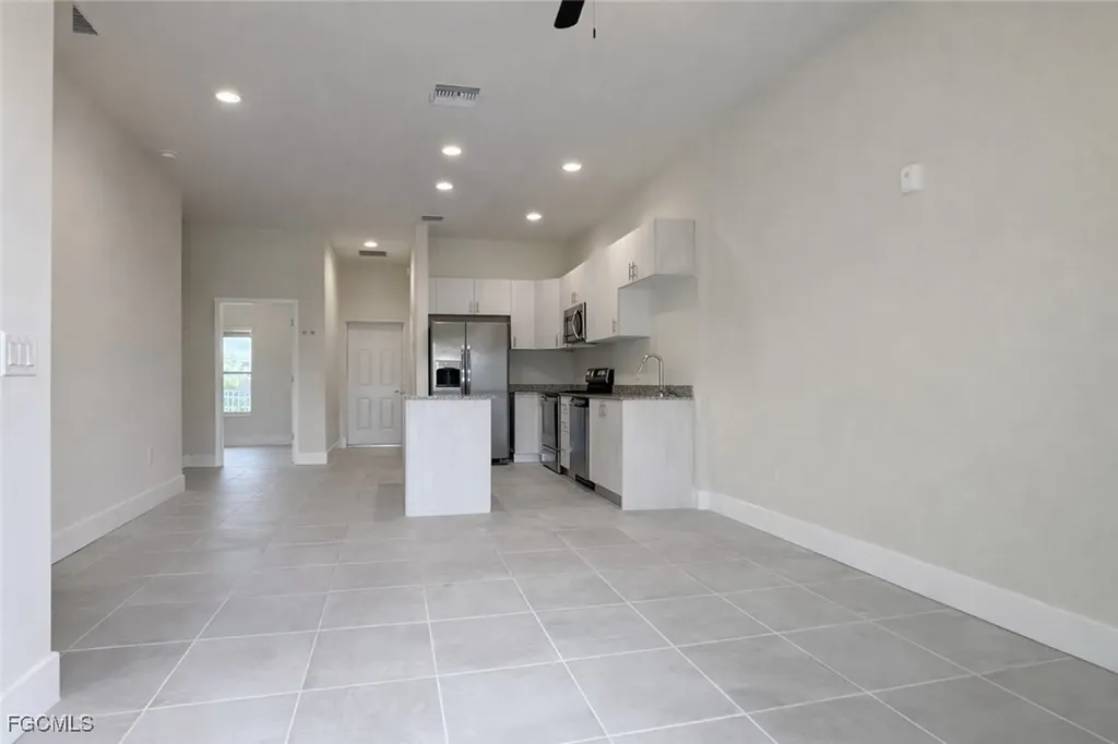 3303 SW 8th Place Cape Coral FL 33914