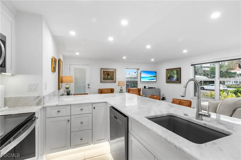2800 Gulf Shore Boulevard N Naples FL 34103
