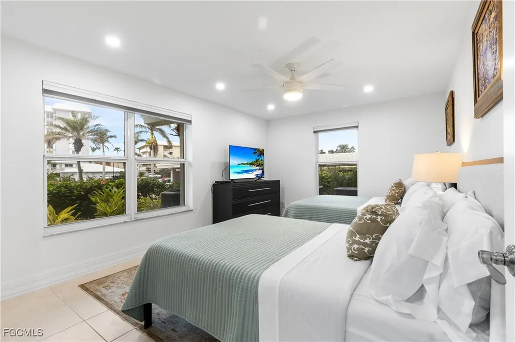 2800 Gulf Shore Boulevard N Naples FL 34103