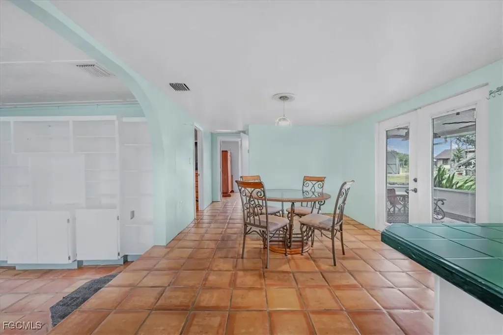 1083 Sunset Strip Moore Haven FL 33479