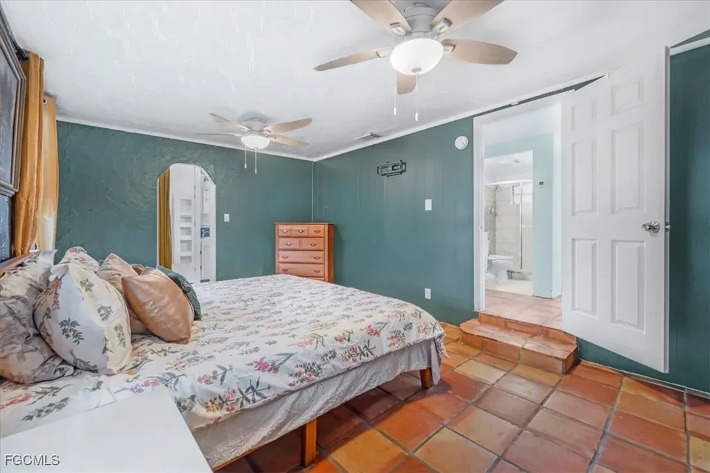1083 Sunset Strip Moore Haven FL 33479
