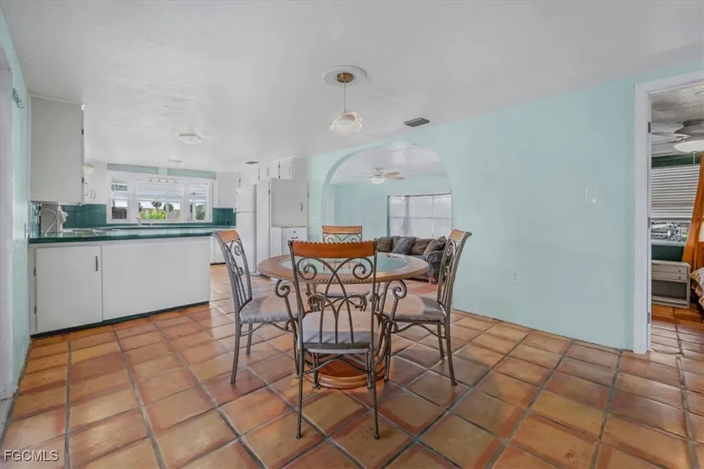 1083 Sunset Strip Moore Haven FL 33479