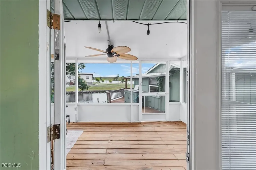 1083 Sunset Strip Moore Haven FL 33479