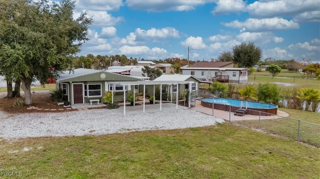 1083 Sunset Strip Moore Haven FL 33479